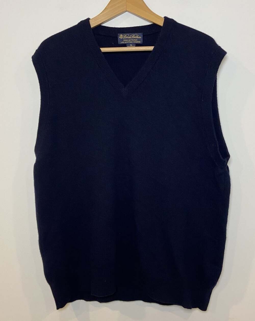 Brooks Brothers Makers and Merchants 100% 3 Ply Scottish Cashmere Vest Navy XL
